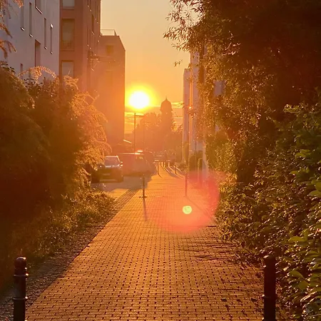 Schoene Aussichten Mitten In - Il Sole Daire *